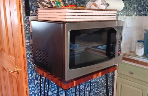 Markesan Cottage | 5 Stars! Low rates for 2025 Winter Fun!