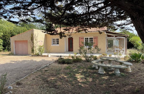 La Bree-les-Bains Villa | 50 meters from the sea, Villa Kergal, sleeps 6