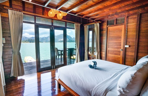 Ban Ta Khun Hotel | 500 Rai Khao Sok Floating Resort