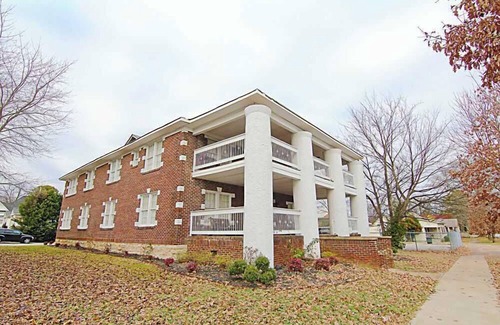 Florence Apartment | 501#A - Historical Downtown w/Modern amenities!