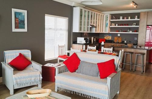 Mossel Bay Apartment | 501 Beach Club