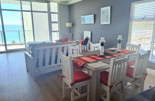 Mossel Bay Apartment | 501 Beach Club