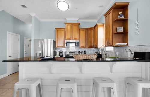 Bahama Beach Condo | 🌊50ft to Beach-Balcony with Gulf Views-BEST Day 202