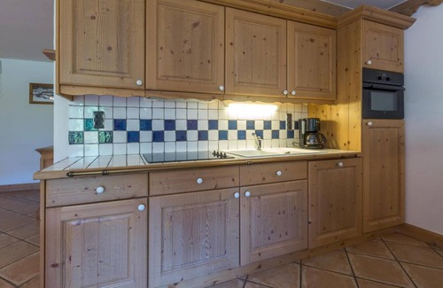 Les Belleville Apartment | 50m from ski slopes, 3rd floor, view ski slopes, fitness, swimming pool, sauna, hammam, balcony, tv