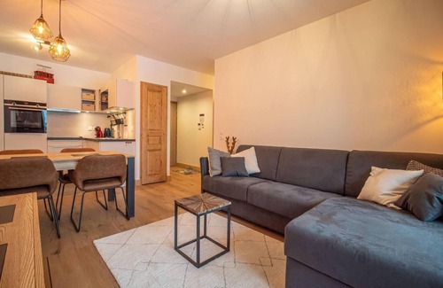 Valmorel Apartment | 50m from ski slopes, 3rd floor, view mountain, balcony, tv, 52m², Valmorel