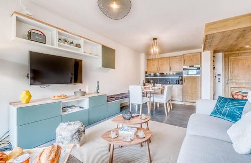Les Boisses Apartment | 50m from ski slopes, 3rd floor, view valley, fitness, swimming pool, sauna, hammam, balcony, tv