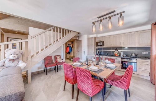 Les Boisses Apartment | 50m from ski slopes, 5th floor, fitness, swimming pool, sauna, hammam, balcony, tv, ski locker, 78m²