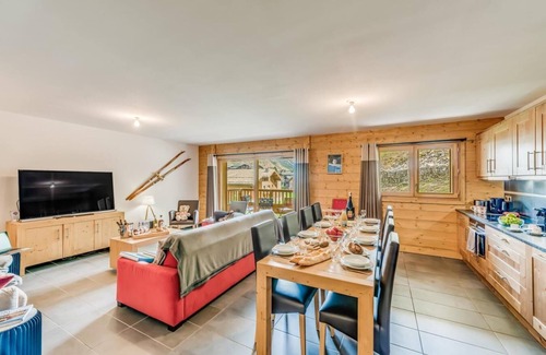 Les Boisses Apartment | 50m from ski slopes, 5th floor, fitness, swimming pool, sauna, hammam, balcony, tv, ski locker