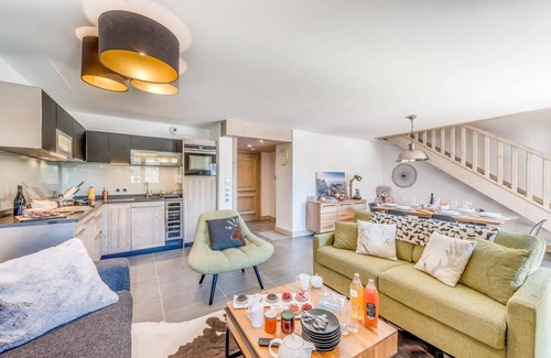 Les Boisses Apartment | 50m from ski slopes, 7th floor, fitness, swimming pool, sauna, hammam, balcony, tv, ski locker, 72m²