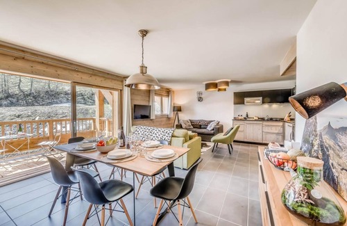 Les Boisses Apartment | 50m from ski slopes, 7th floor, fitness, swimming pool, sauna, hammam, balcony, tv, ski locker, 72m²