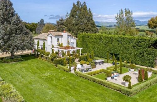 Dyerville House | 51 Southdown