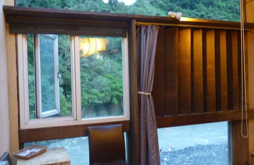 Wulai House | 51 Spring