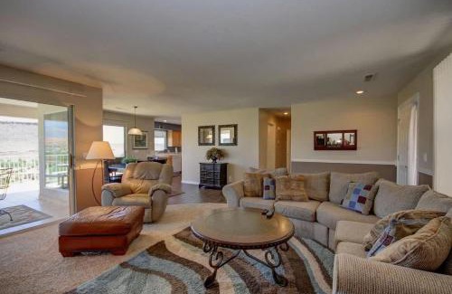 St. George House | 510 | Mountain-View Condo at Las Palmas Resort