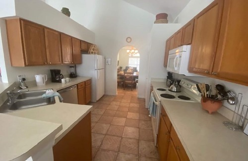 Thousand Oaks Villa | 534 - Stunning 4 Bedroom Home with South Facing Pool, Hot tub and Water View