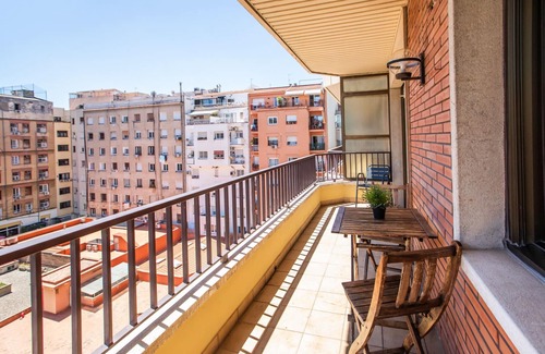 L'Antiga Esquerra de l'Eixample Apartment | 53PRO1096 - Huge flat in the heart of Barcelona