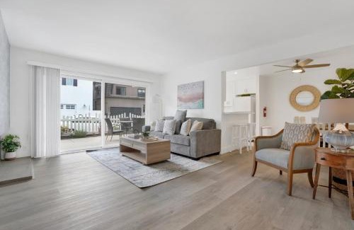 Santa Ana Heights House | 5408 Seashore Dr A