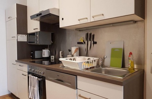 Thurygrund Apartment | 56m2 ideal for rent up to max. 6 months directly at U6