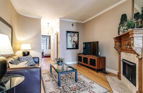 Gold Coast Apartment | 57 Cedar Unit 1 - Luxury Apartment in Gold Coast - Sleeps 9