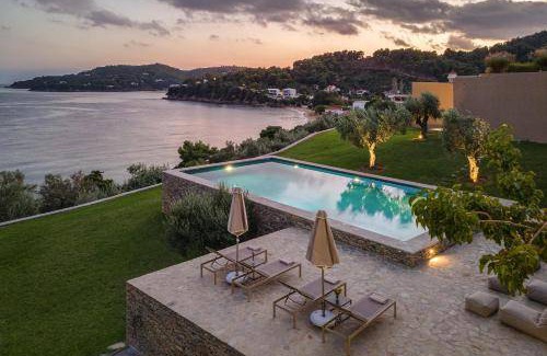 Katsarou Villa | 572 m² Villa ∙ 8 bedrooms ∙ 14 guests