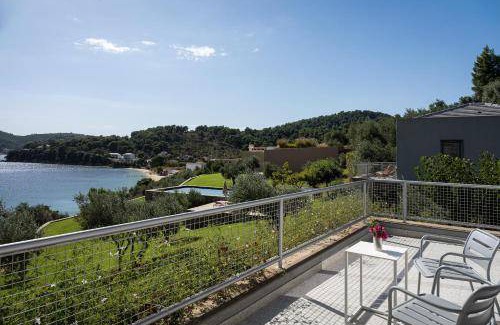 Katsarou Villa | 572 m² Villa ∙ 8 bedrooms ∙ 14 guests