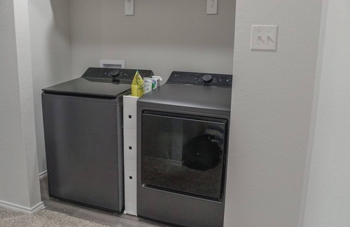 Tolar House | 5bd/3ba Oasis in Tolar - Cowboy Pool, Dog-Friendly, Playground, Sleeps 12