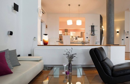 Pjescana Uvala Villa | 5Bed Villa-Sleeps 10- Pool, Parking, Near the Sea