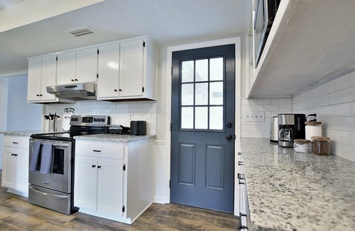 Fortson House | 5BR, 3BA Spacious N. Columbus Villa w/Hot Tub, BBQ, Play Area, 13 mi. to Benning