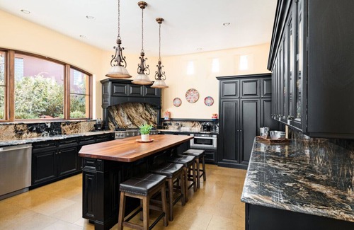 Sedona Apartment | 5BR Expansive Villa with Pool, Spa & Panoramic Views