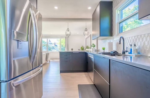 Ottawa Division House | 5BR Home in Nepean Ottawa