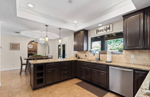 Estate Grove Valencia Est House | 5BR Mesa Home 3927 sq.ft | Pool, Hot Tub, Putting Green, Playground, Covered Outdoor Bar/TV area