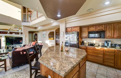 Northeast Colorado Springs Cottage | 5BR Mtn Views Family Getaway HOT TUB
