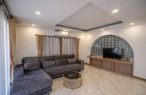 Old City Villa | 5BR PoolVilla On the Old City Moat ⁜Best Location⁜