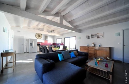 Rivedoux-Plage House | 5min walk from the north beach, modern villa with private heated pool