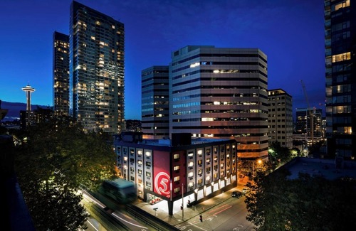 Belltown Hotel | 5th Avenue Suite at Staypineapple, Hotel FIVE, Downtown! Parking, Pets Allowed