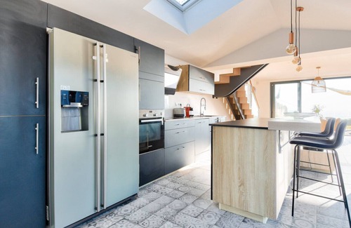 La Gueriniere House | 6 adults and 2 children – pool and direct beach access