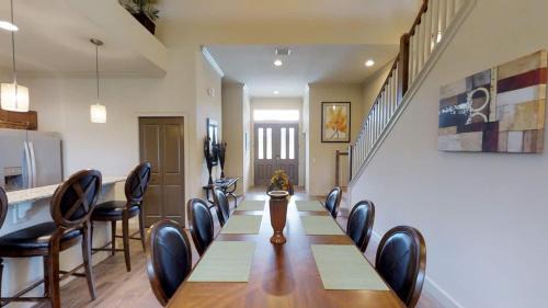 Oviedo Villa | 6 Bed, 4 Bath Perfect For Group Or Large Family