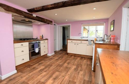 Wroxham House | 6 Bed in Wroxham 72652