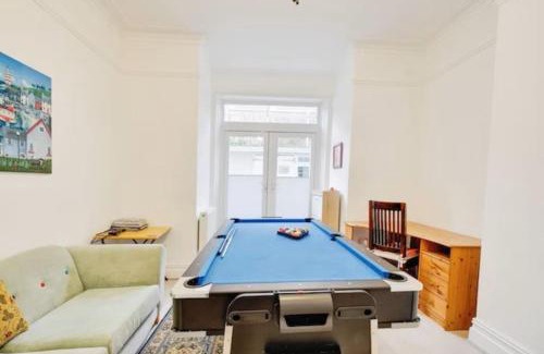 Westbourne Villa | 6 Bedroom Beachside Villa, sleeping 12