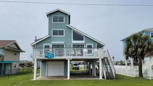 Galveston House | 6 Bedroom plus Crows Nest with Beach View
