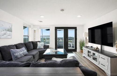 Galveston House | 6 Bedroom plus Crows Nest with Beach View