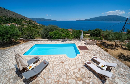 Agia Efimia Villa | 6 bedroom Villa Kandia with private pool and stunning sea views
