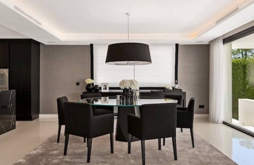 Nueva Andalucia Villa | 6 bedroom villa with cinema room and pool.