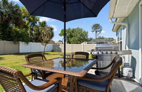 Indian Trails House | 6 Beds 12 Mins To The Beach Pets Ok Fenced Yd