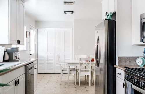 Coastal San Pedro House | 6 BR - AC - Close to Beach