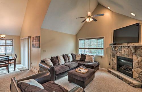 Albrightsville House | 6 Mi to Skiing Family Poconos Home w Decks!