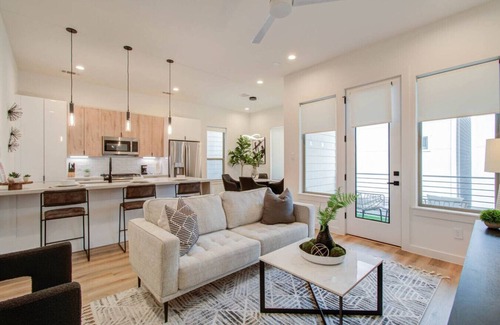 Riverside Terrace House | 6 Min from Medical Center & Houston Zoo!