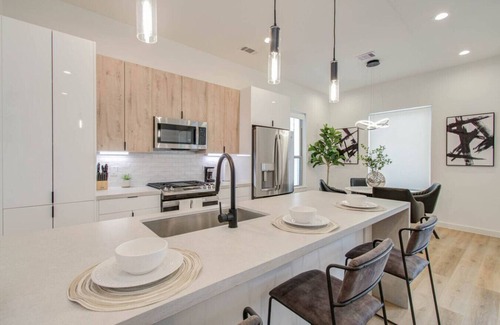 Riverside Terrace House | 6 Min from Medical Center & Houston Zoo!