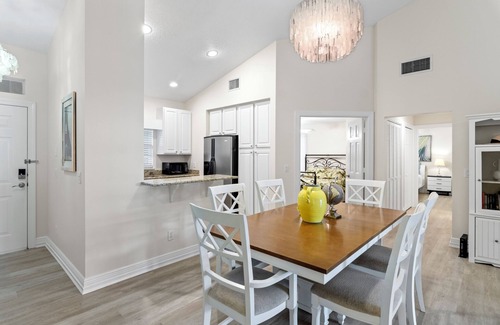 Boulevard Village and Tennis Condo | 6 minutes to Beach at Premier Tennis Club