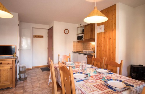 Aussois Apartment | 6-pax Apartment in Aussois with Terrace and Parking