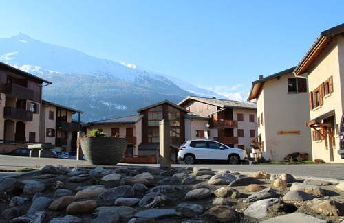 Aussois Apartment | 6-pax Apartment in Aussois with Terrace and Parking